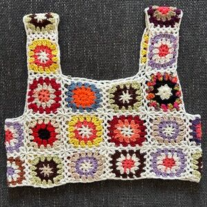 Crochet square cropped tank top colorful Small or Medium EUC